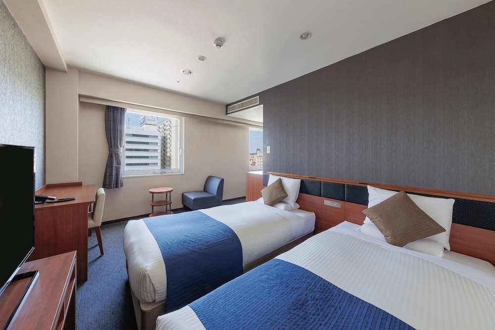 ROOM, TWIN BEDS, CORNER, SMOKING