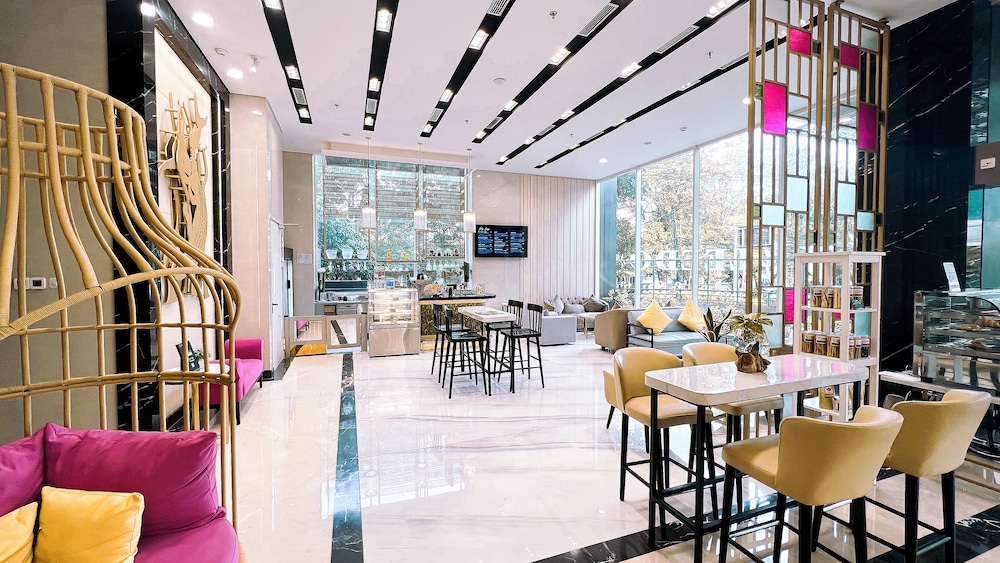 Leedon Hotel & Suites Surabaya 23/36