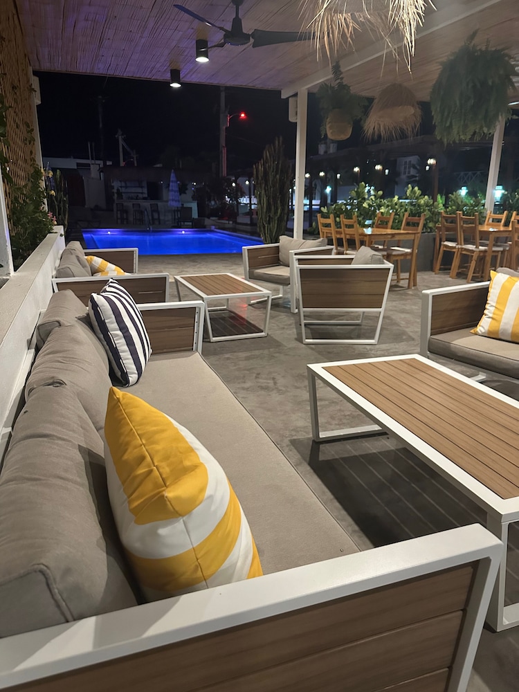 Parguera Plaza Hotel 33/50