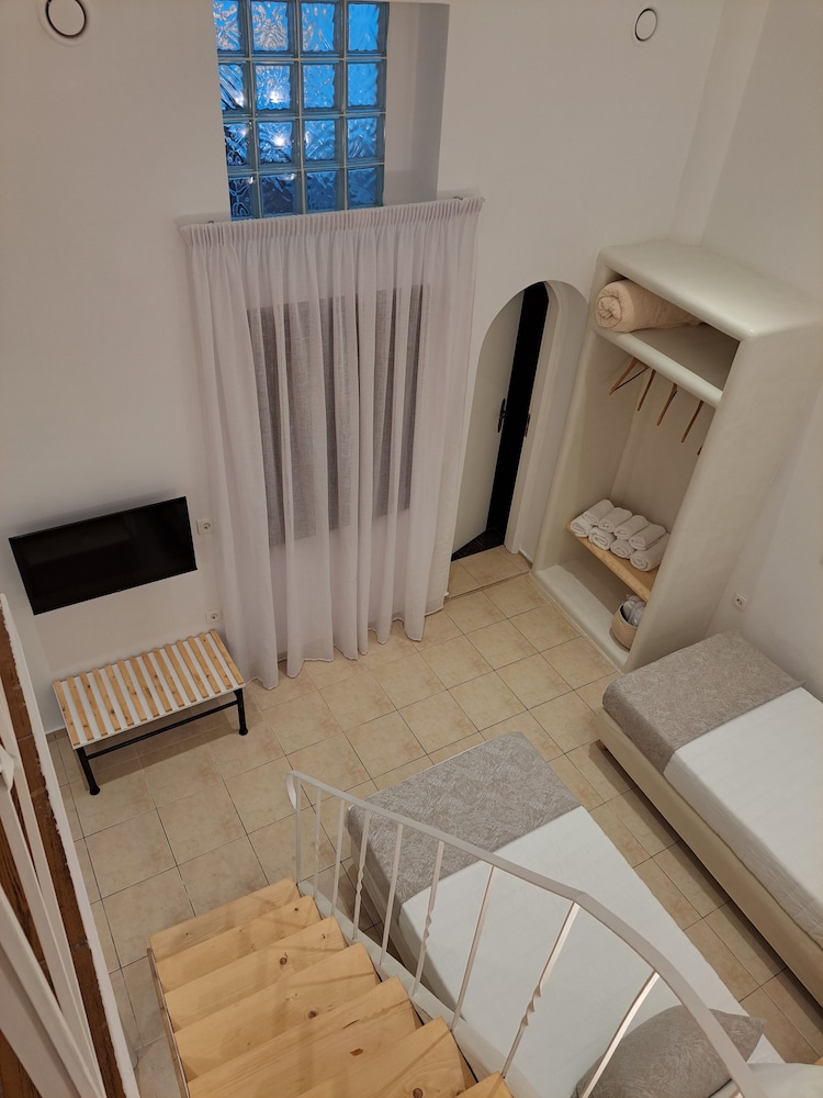 Amerisa Suites 58/85