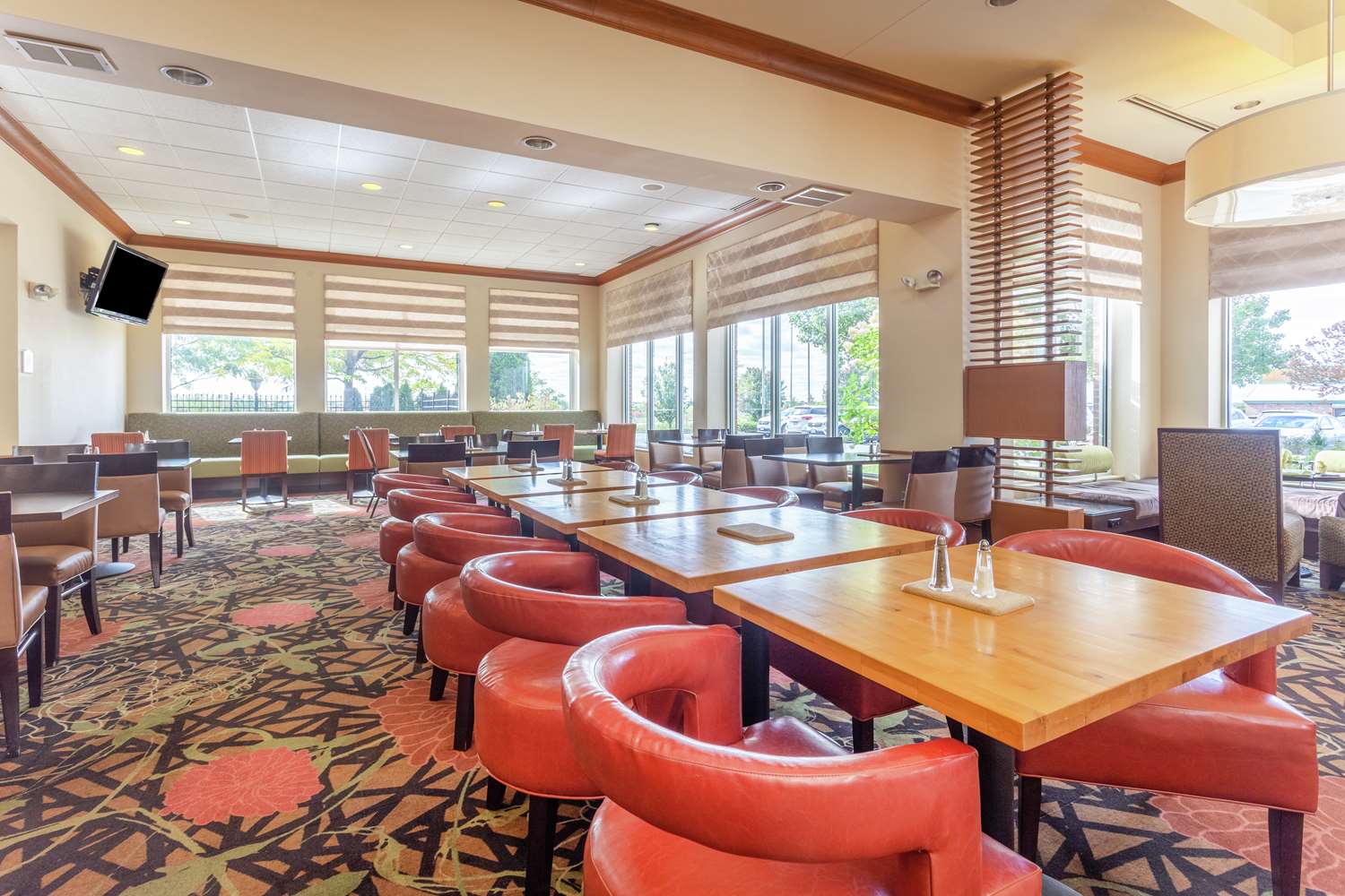 restaurant cafeteria