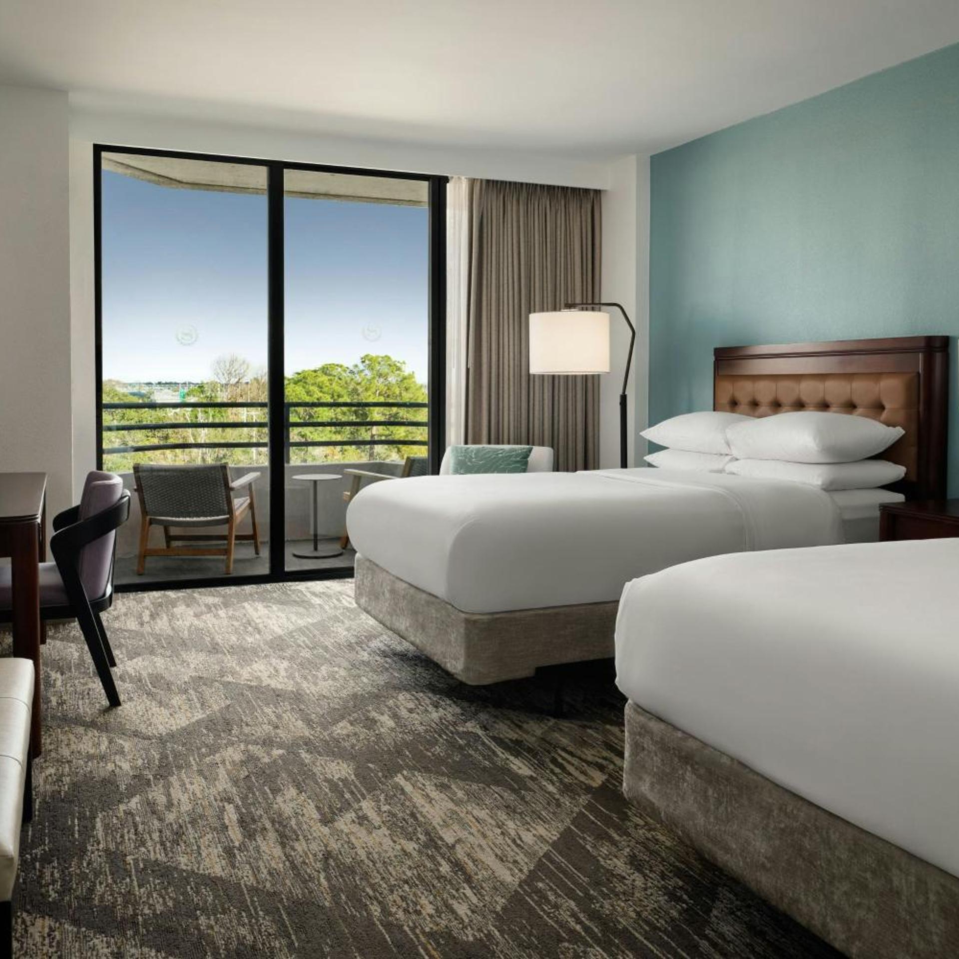 غرفة تقليدية بسريرين مزدوجين بشرفة، Sheraton Tampa Brandon Hotel 3/6