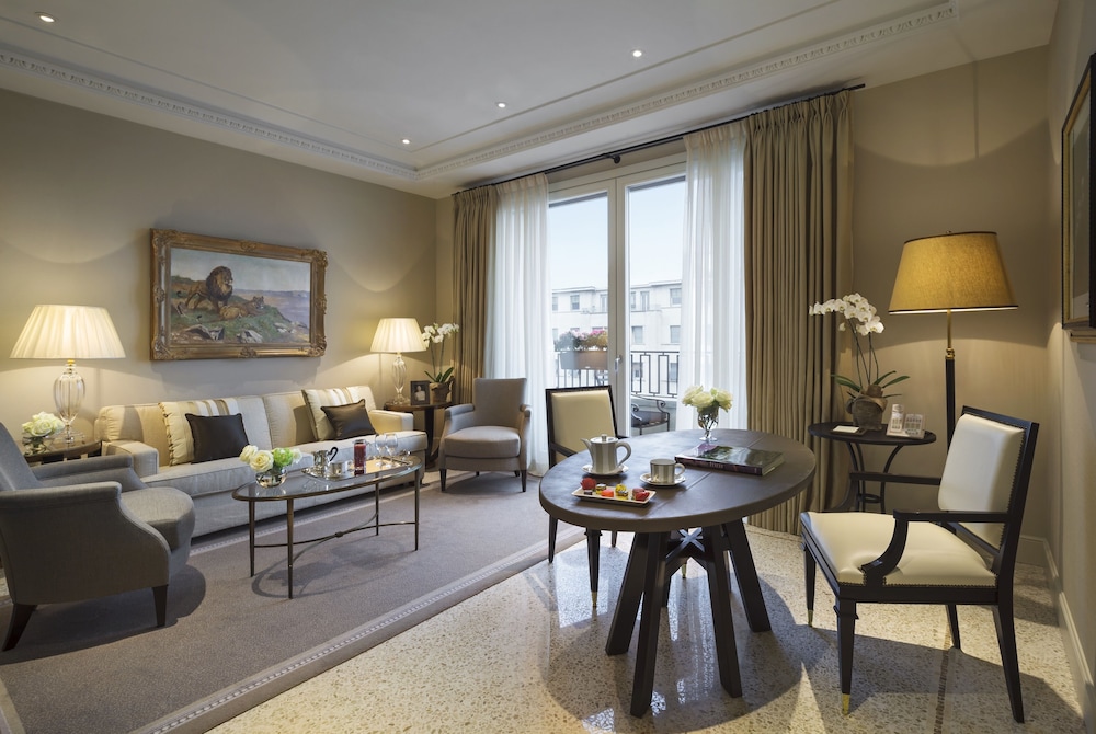 Palazzo Parigi Hotel & Grand Spa 45/59