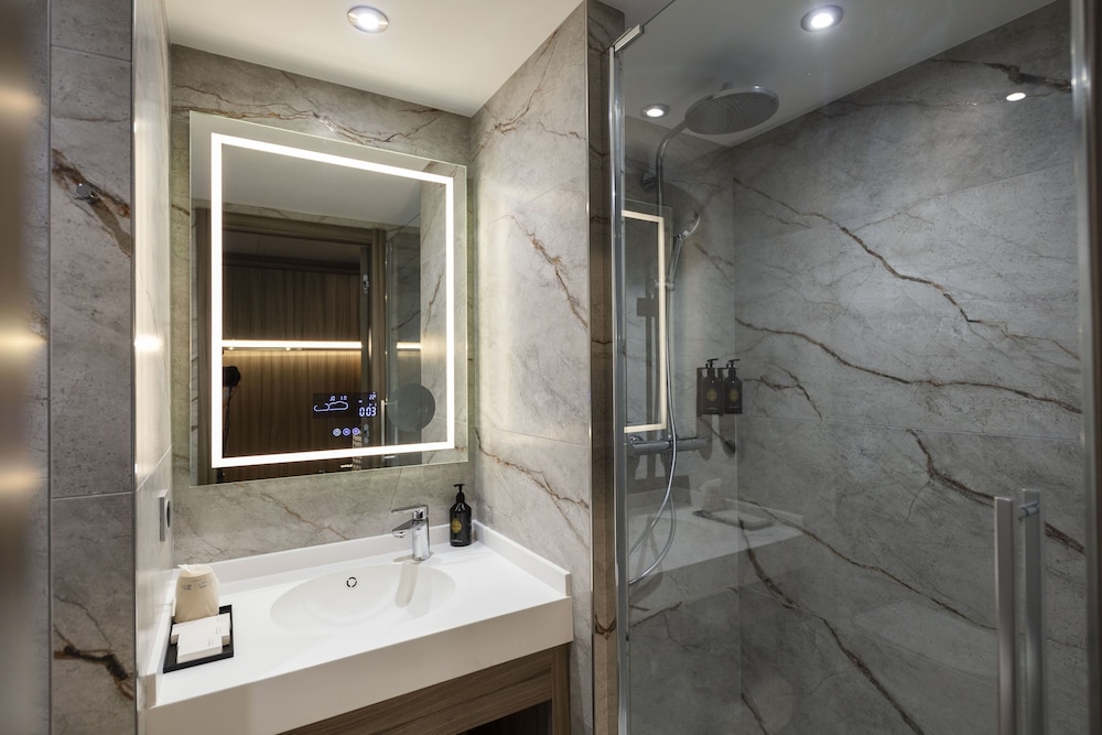 Club, Quadruple, 2 Queen Beds, Sofa, Pool Access، Ki Space Hotel & Spa 3/3