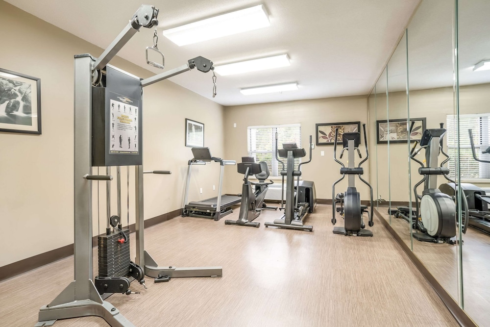 Sleep Inn & Suites Jacksonville Near Camp Lejeune 13/33