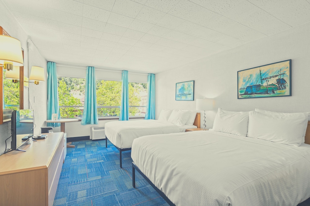 Stardust Motel Wallace 33/65