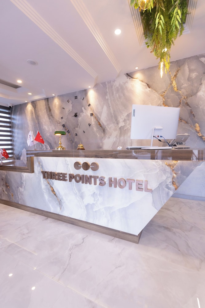 Three Points Hotel 9/47