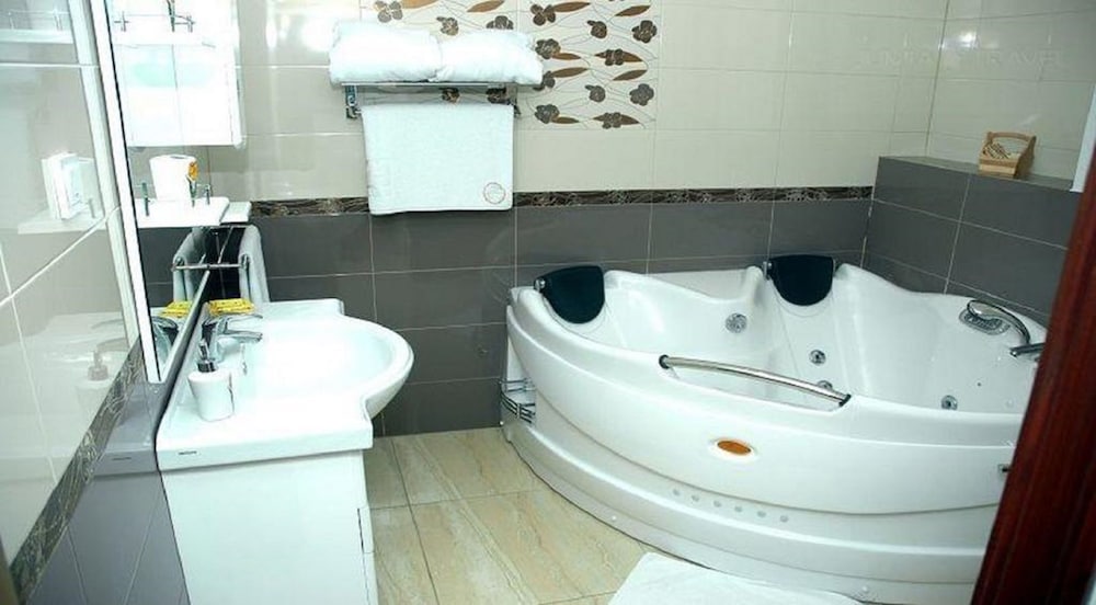Hotel Dar El Aaz - Algiers 24/25