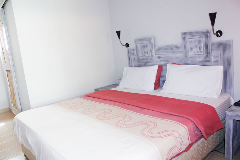 Sunu Hotel 9/37