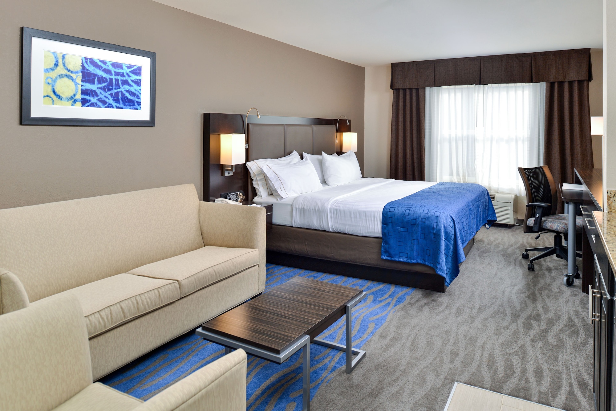 Suite, King Bed