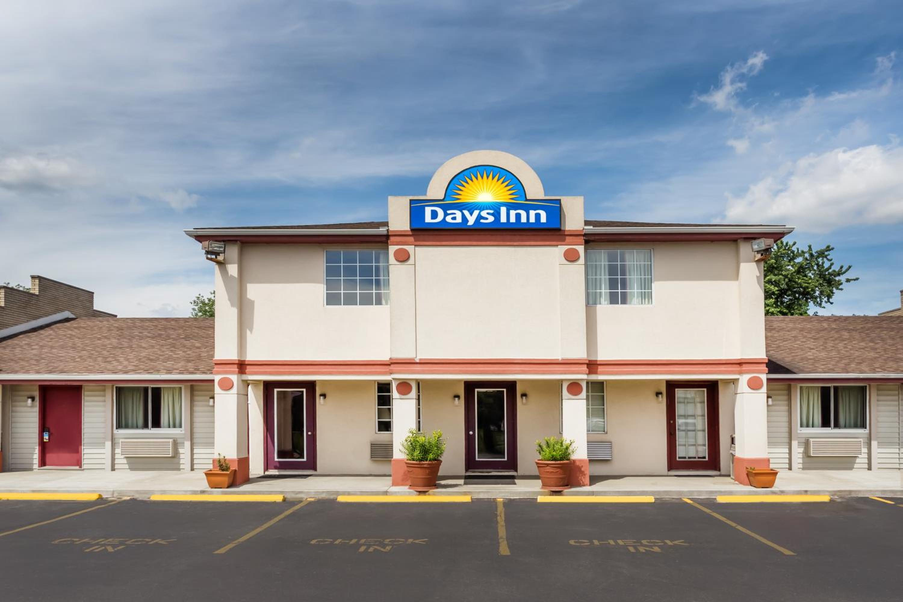 Days Inn by Wyndham Plymouth 1/25