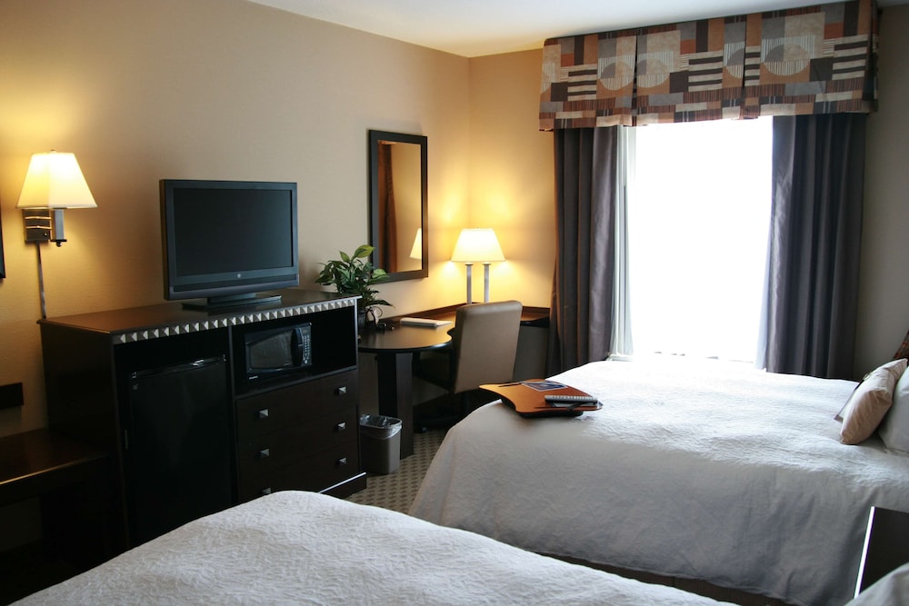 Hampton Inn Topeka 11/51