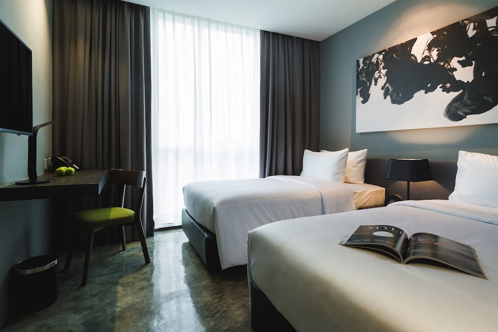 Z Plus, Double Bed