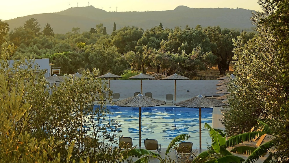 Saint George Resort 47/60