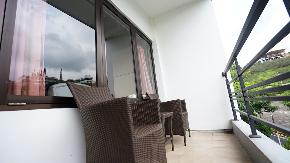 Selecta Hotel Batu Malang - Adults Only 10/50