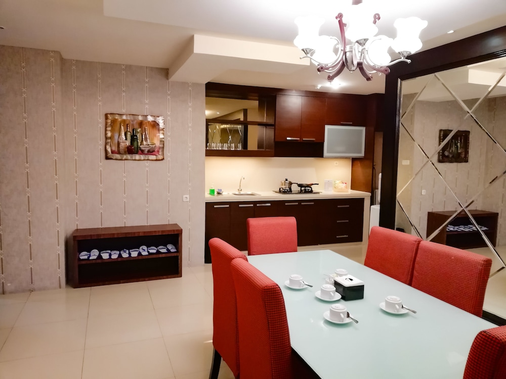 ROYAL SUITE CONDOTEL 18/26