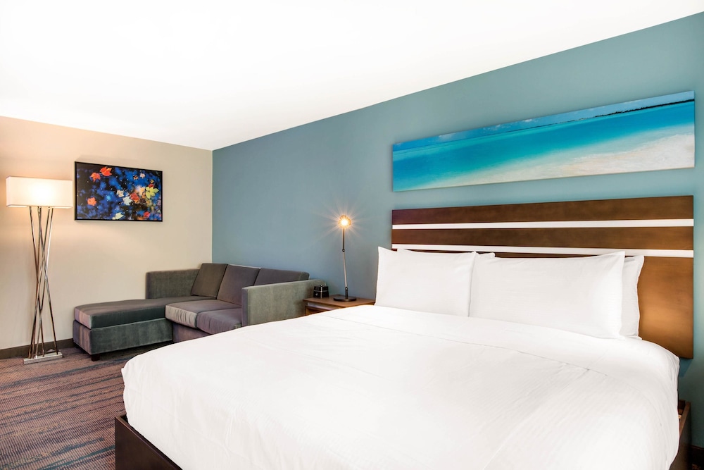 The Cove Hotel, Ascend Hotel Collection 23/67