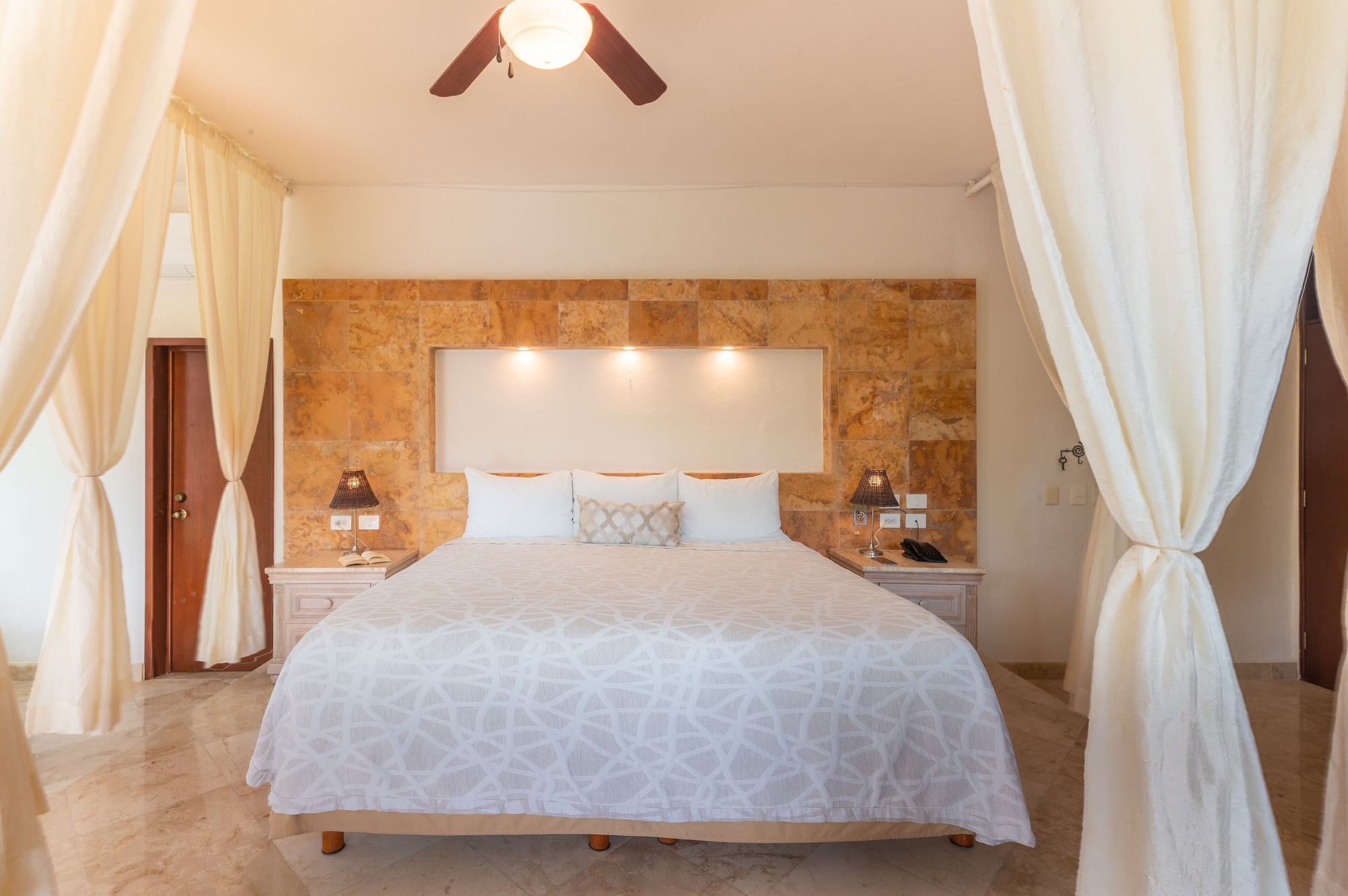 Junior Suite, Studio, King Bed, Sofa