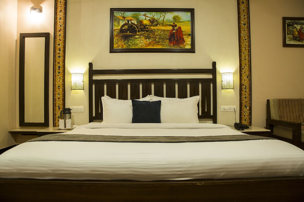 Hotel Mount Regency 26/67