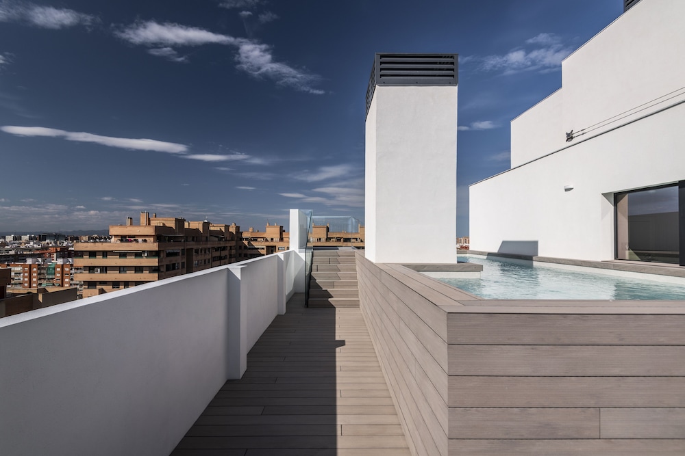 Intelier Core Suites Valencia 36/45