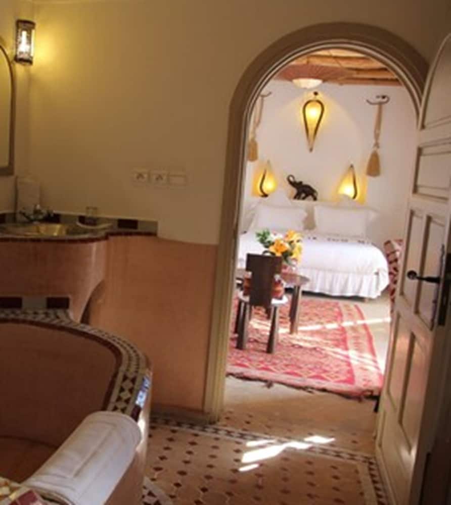 Riad Clementine 6/61