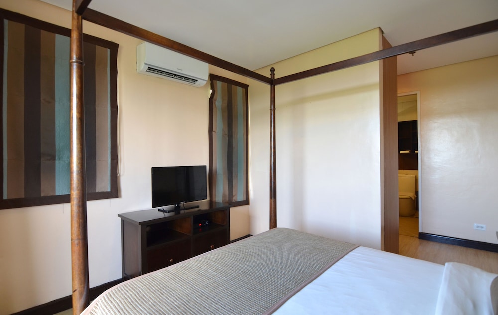 Crosswinds Resort Suites 10/50