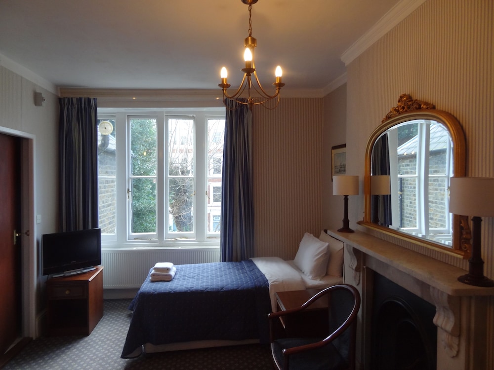 Regency House 45/69