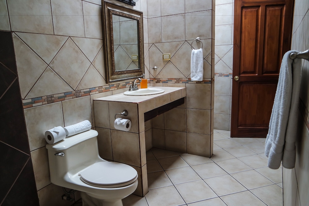 La Riviera Hotel Bed And Breakfast 49/50