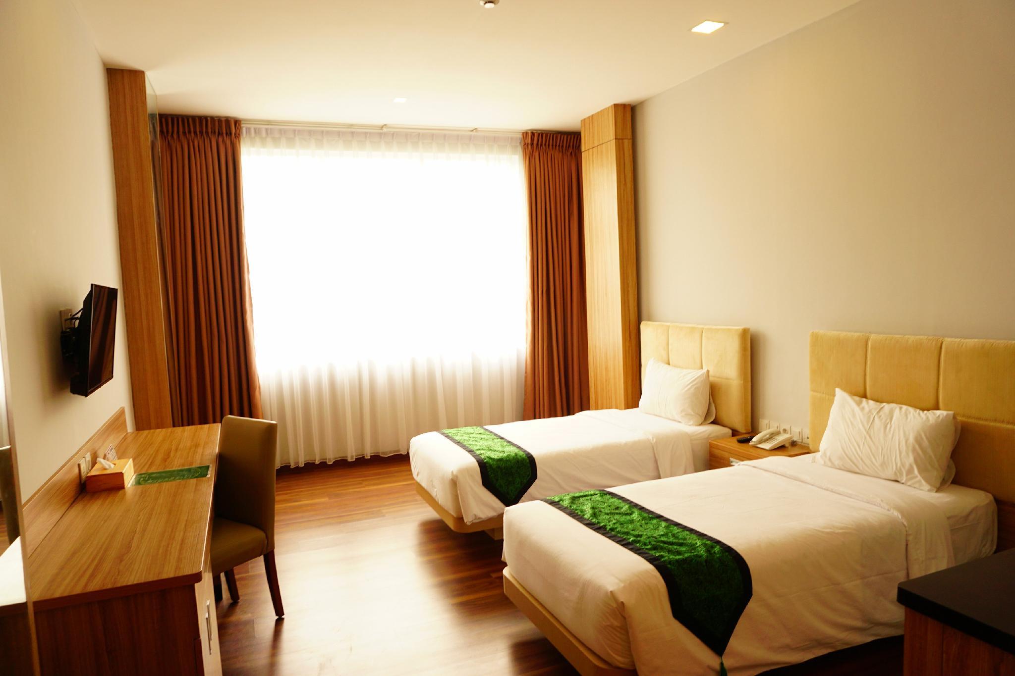 Deluxe, Twin Beds