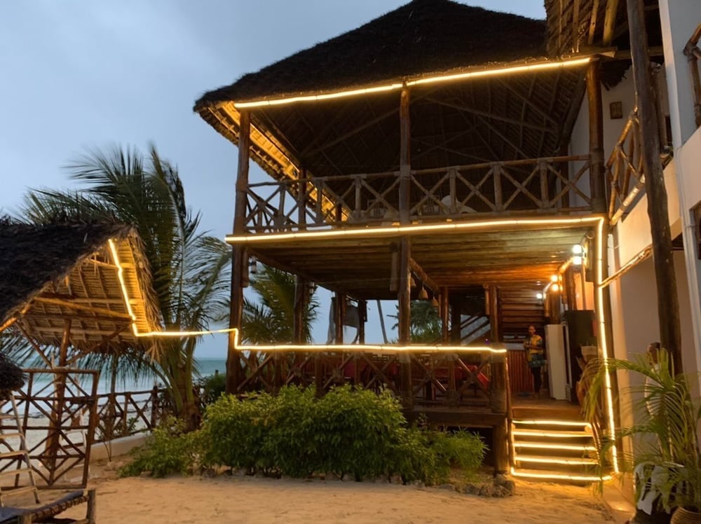 Isla Bonita Zanzibar Beach Resort 4/48