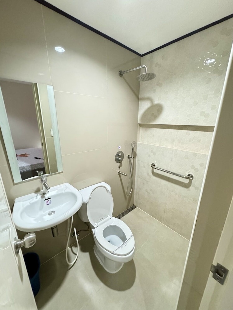 Hotel Sogo Roxas Blvd 32/32