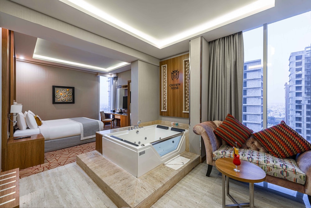 فندق كراون روز(Crown Rose hotel) 27/53