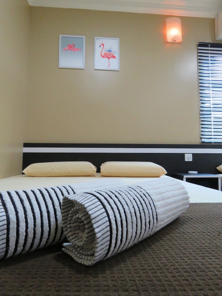 Gm Motel 11/31