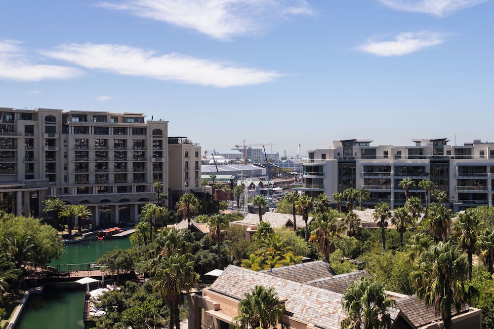 Mountain Marina Luxury Apartments 4/50