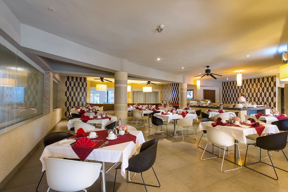 Bliss Resort 38/50