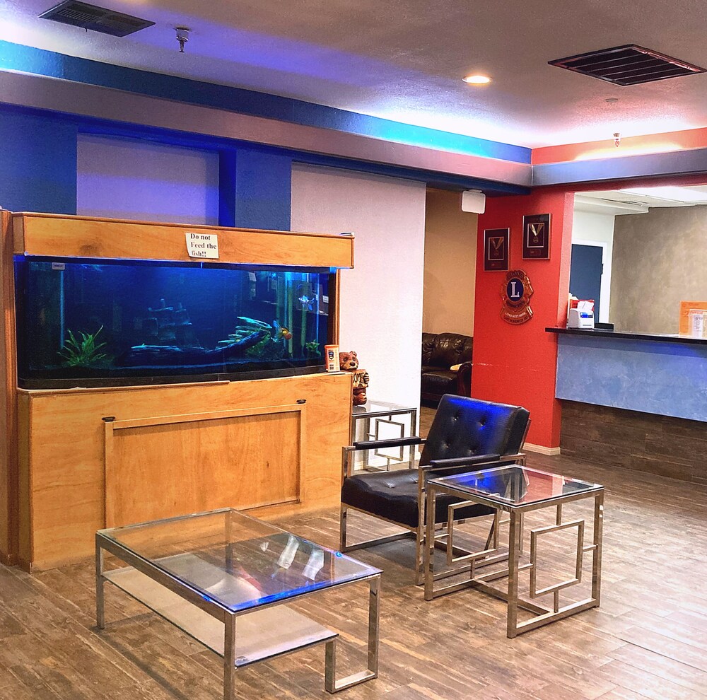 Travelodge by Wyndham Imperial/El Centro 9/48