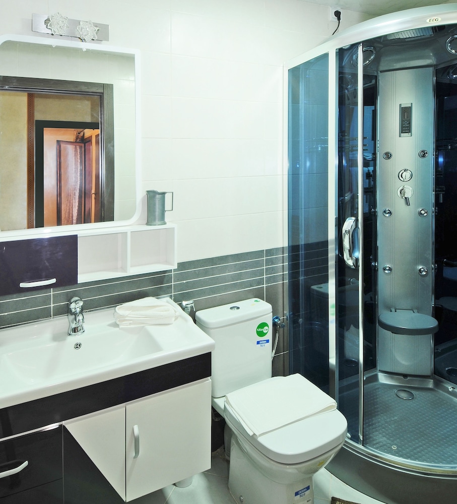 Aparthotel Les Oliviers Suites And Spa 36/38