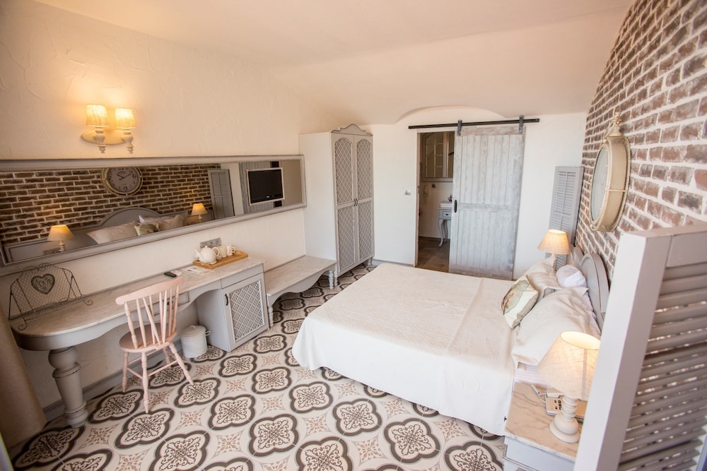 S3 HOTELS ORANGE 15/68