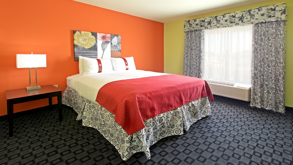 Holiday Inn Garland 22/73