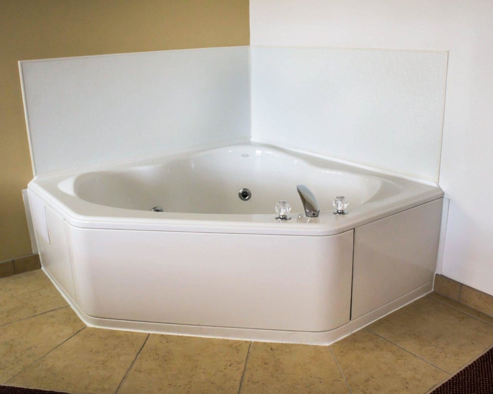 Quality Inn & Suites Chambersburg Northeast 20/47