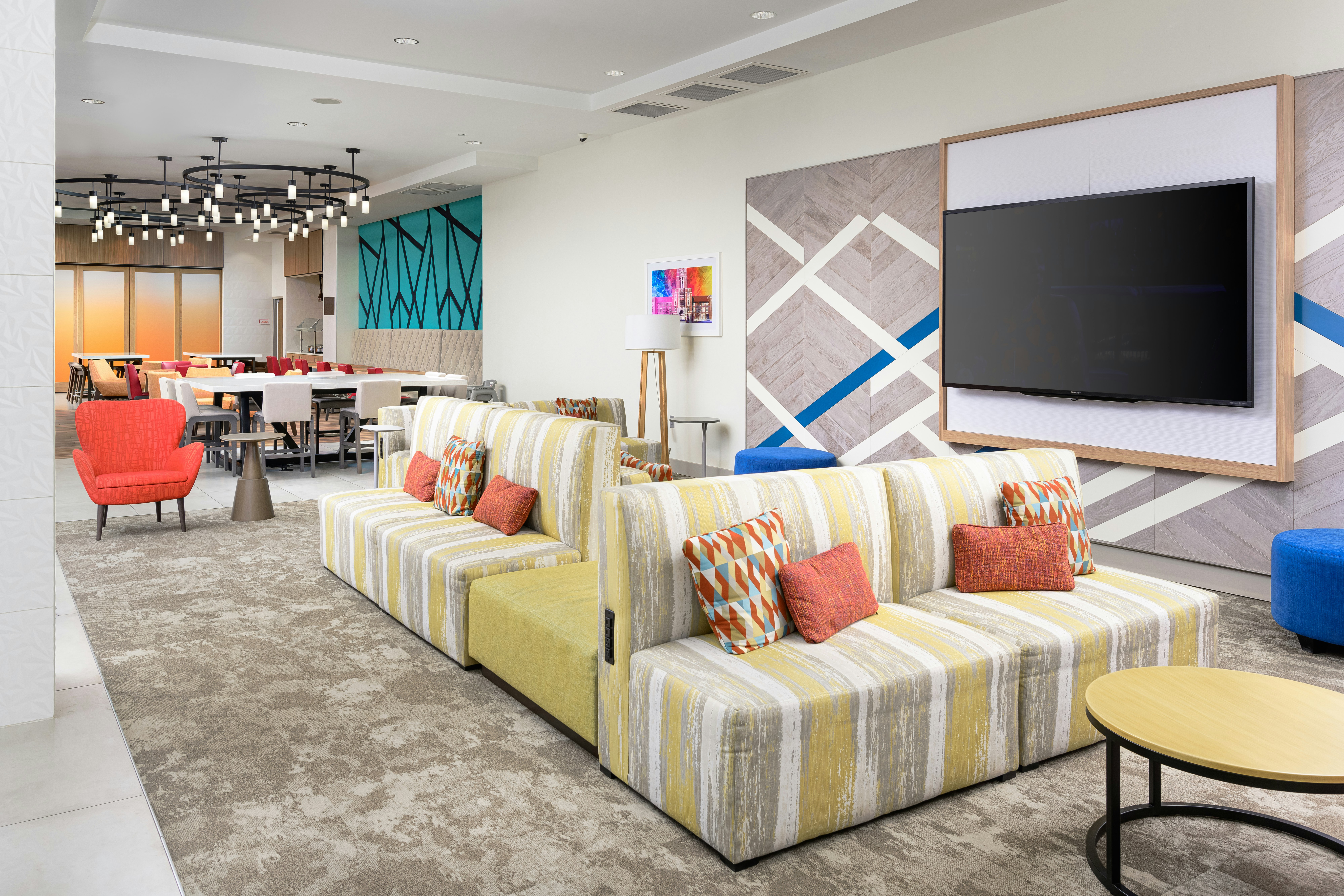 Hilton Garden Inn Knoxville Papermill Drive TN 16/35