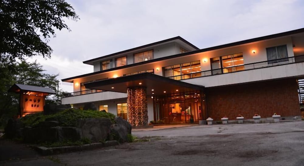 Alpine Route Hotel 2/40