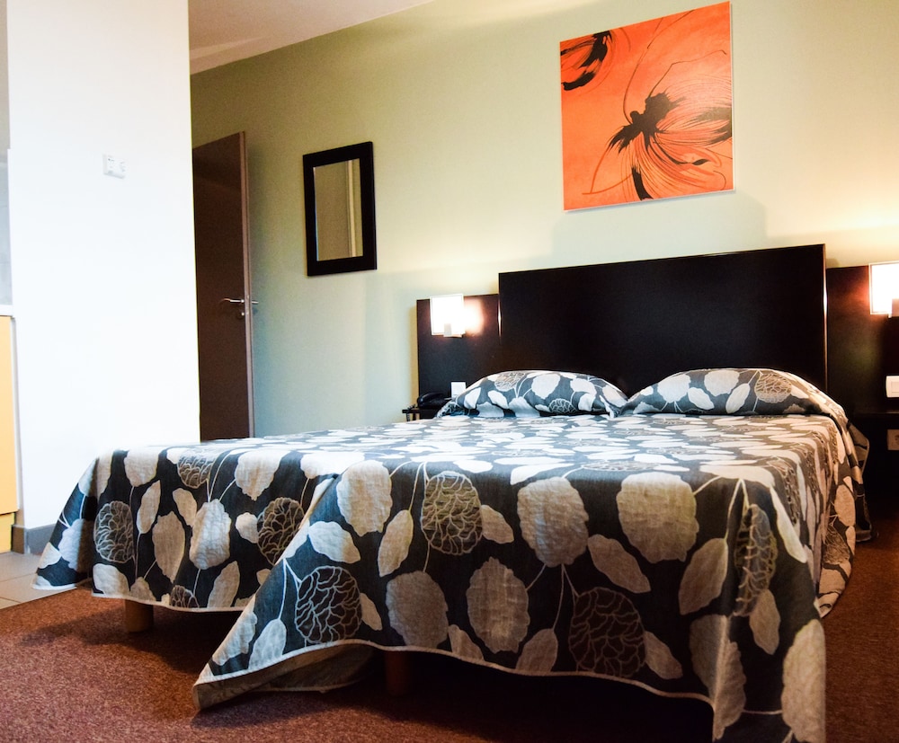 Studio, Double Bed