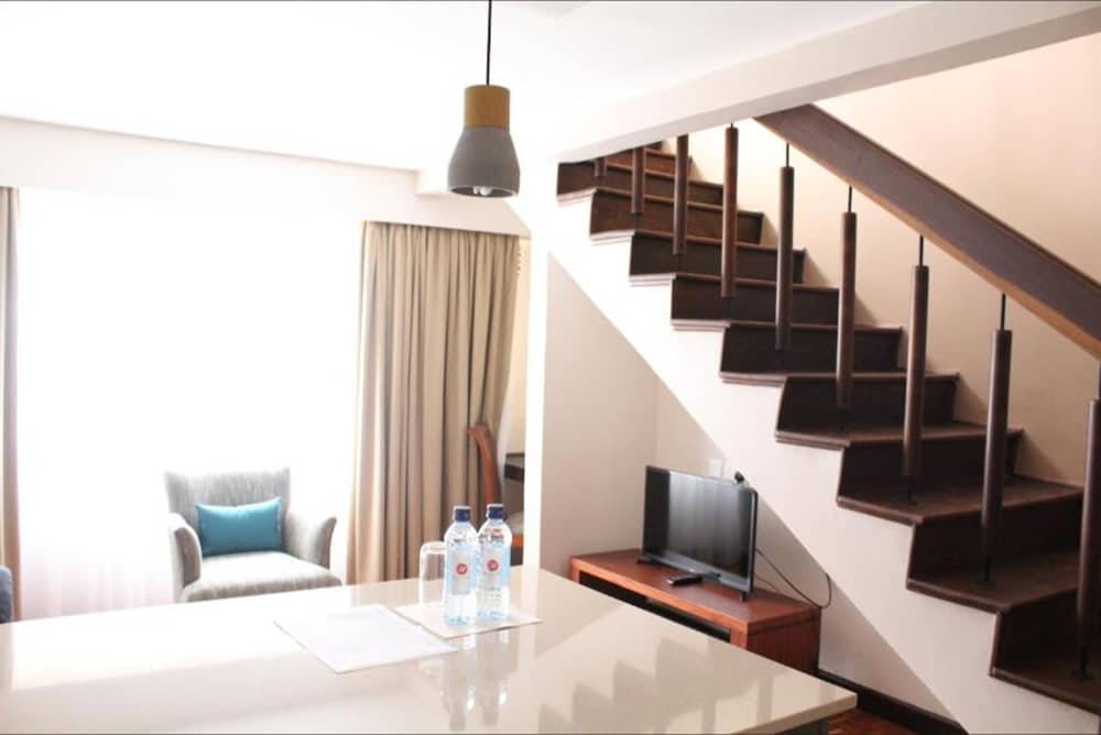 Hillpark Hotel Nairobi 50/51