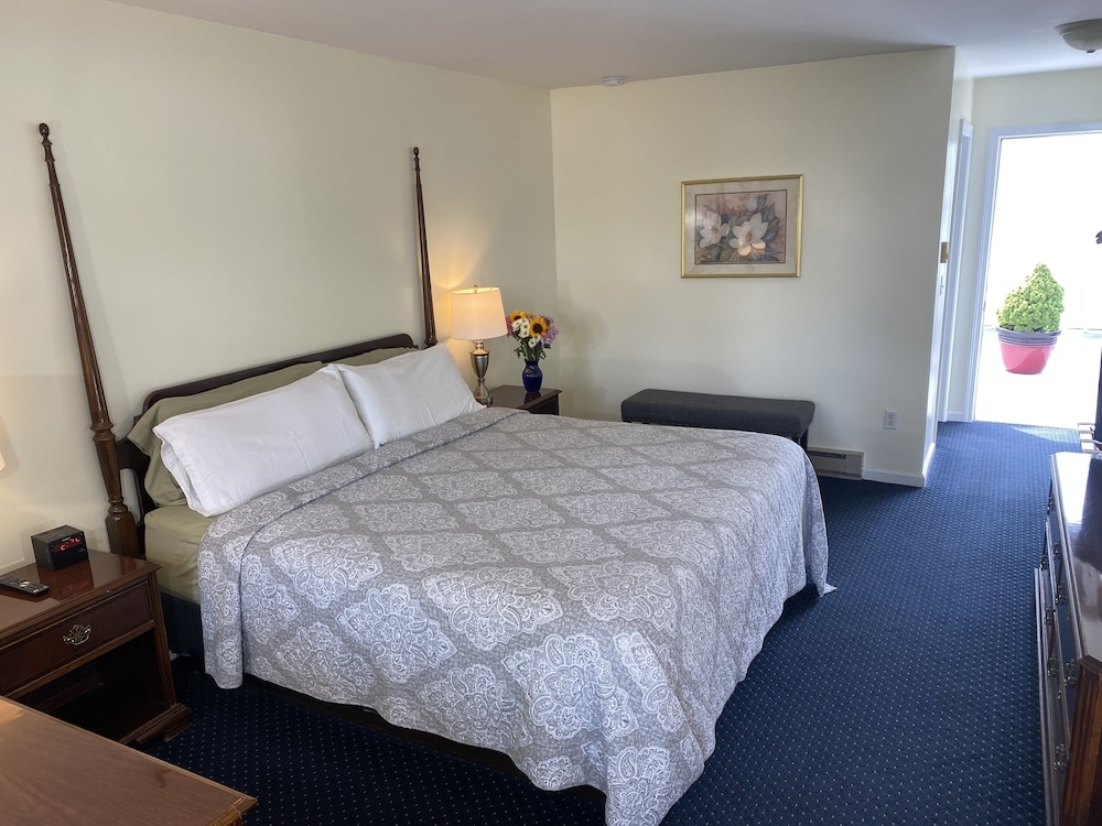 The Taber Inne Suites 17/55