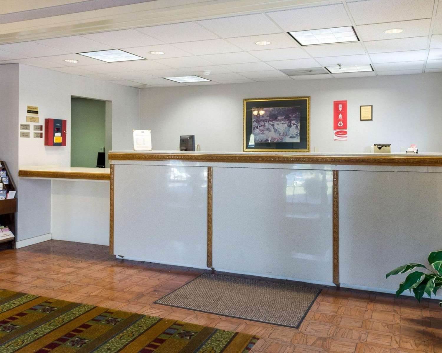 Econo Lodge Canton I-55 8/27