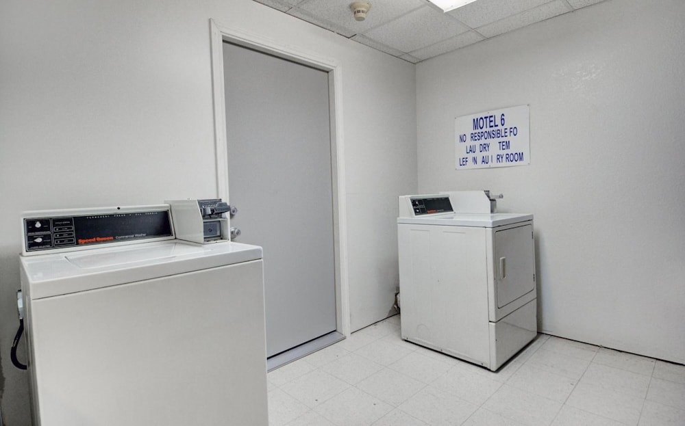 Motel6 Denison, TX 9/56