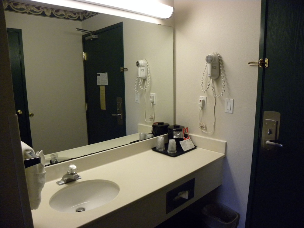 New Victorian Suites 12/66