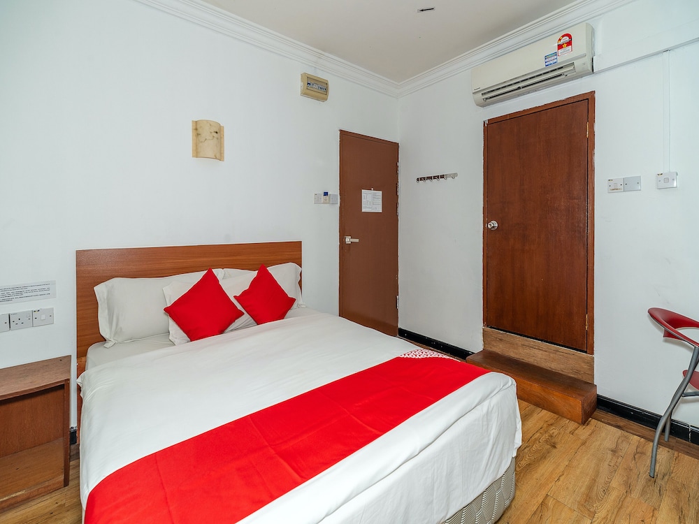Super OYO 89847 Switz Paradise Hotel 10/24