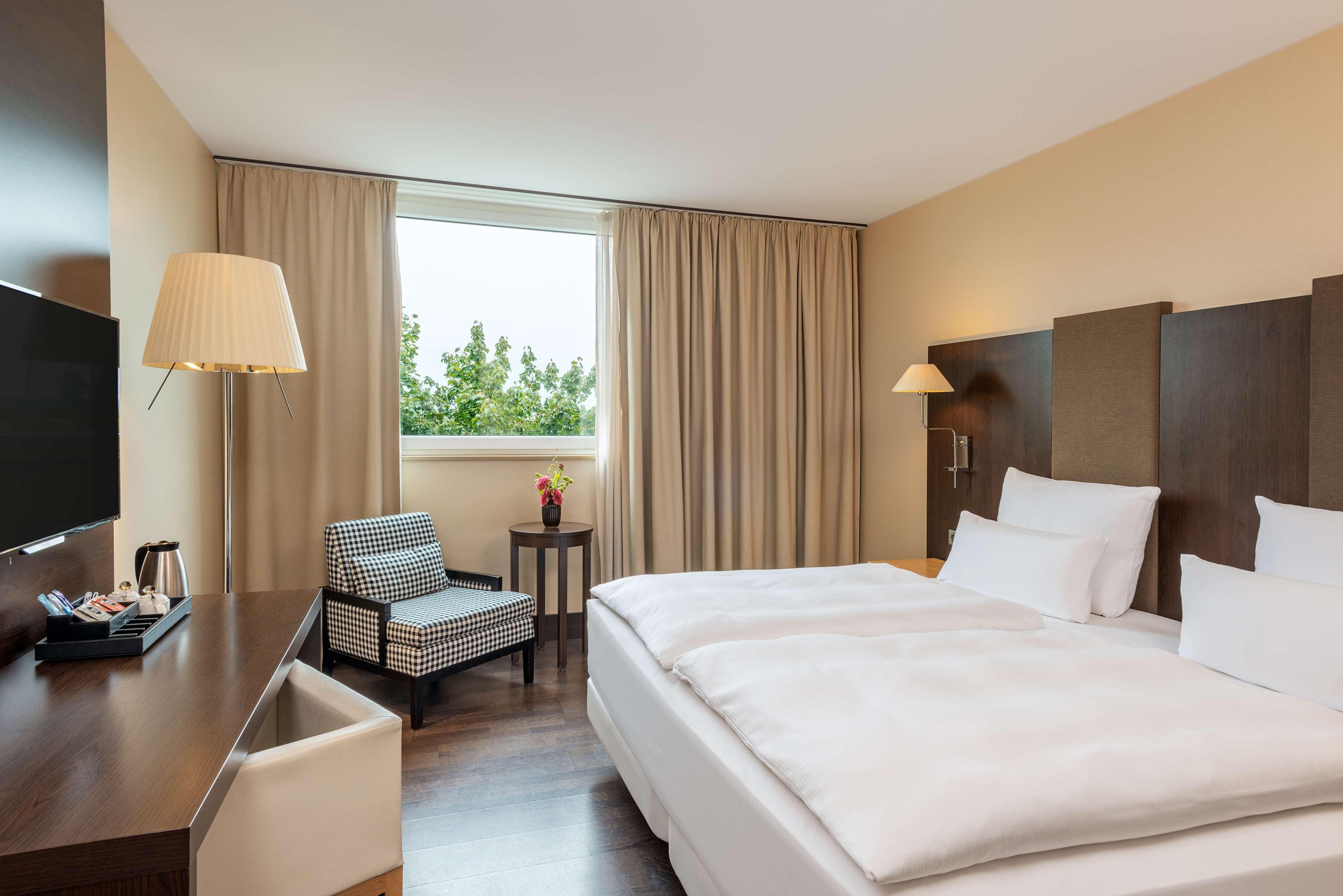 Room, Double Bed